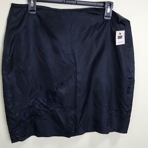 DKNY NEW Vintage Embroidered Floral Mini Skirt Straight Minimalist Zip Satin Tag